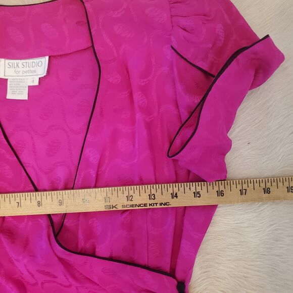 Vintage Silk Studio Women’s Wrap Dress Size 4 Silk Hot Pink Black Short Sleeve - Picture 9 of 12